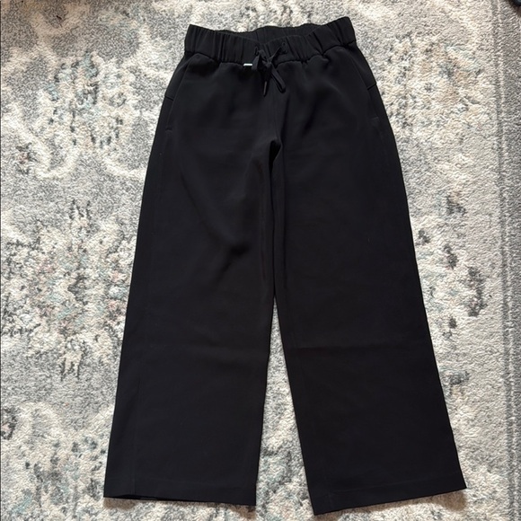 Lululemon On the Fly Wide-Leg 7/8 Pant *Woven - Picture 1 of 11
